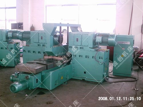 集装箱（xiāng）角件组合铣削机床